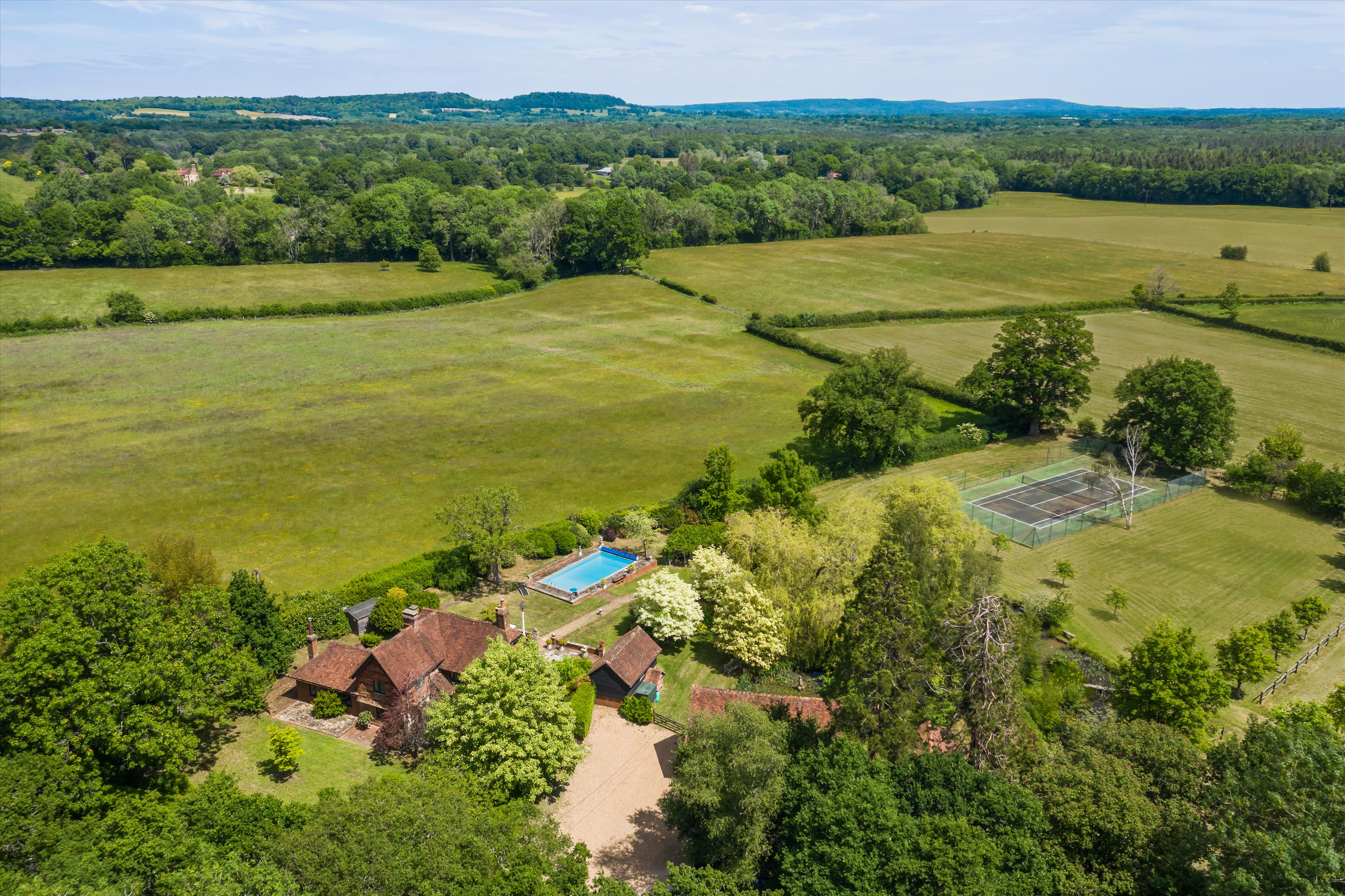 house for sale in Pickhurst Road, Chiddingfold, Godalming, Surrey, GU8 GLD190349 Knight Frank