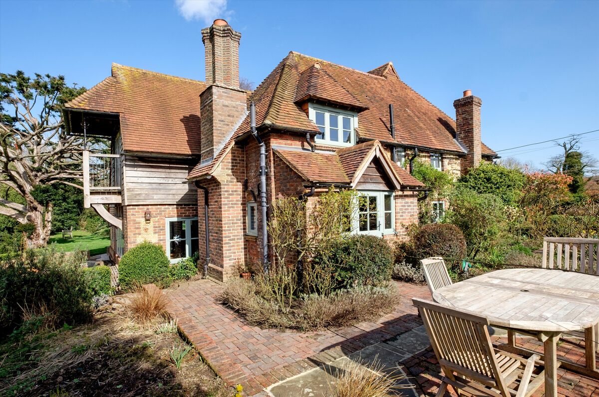 house for sale in Bowlhead Green, Godalming, Surrey, GU8 GLD190382