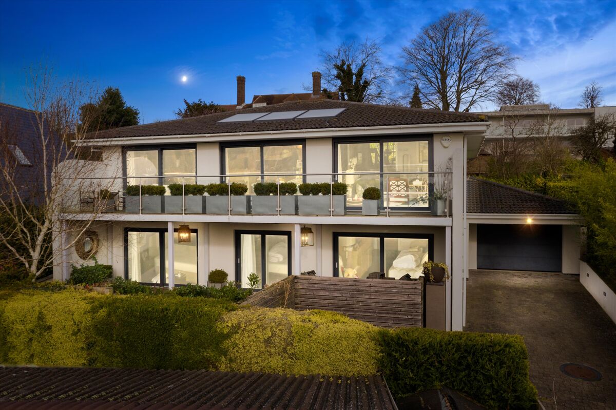 house for sale in Guildown Road, Guildford, Surrey, GU2 GLD190406