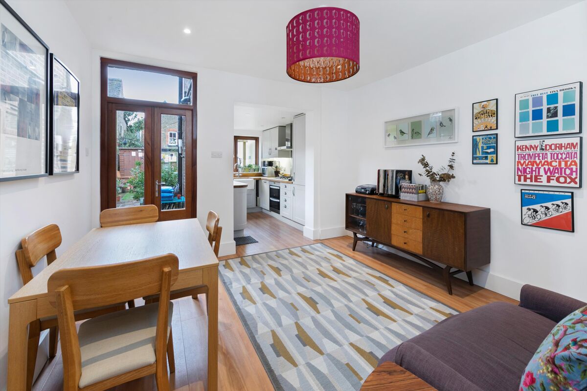 house for sale in Artillery Road, Guildford, Surrey, GU1 GLD200028