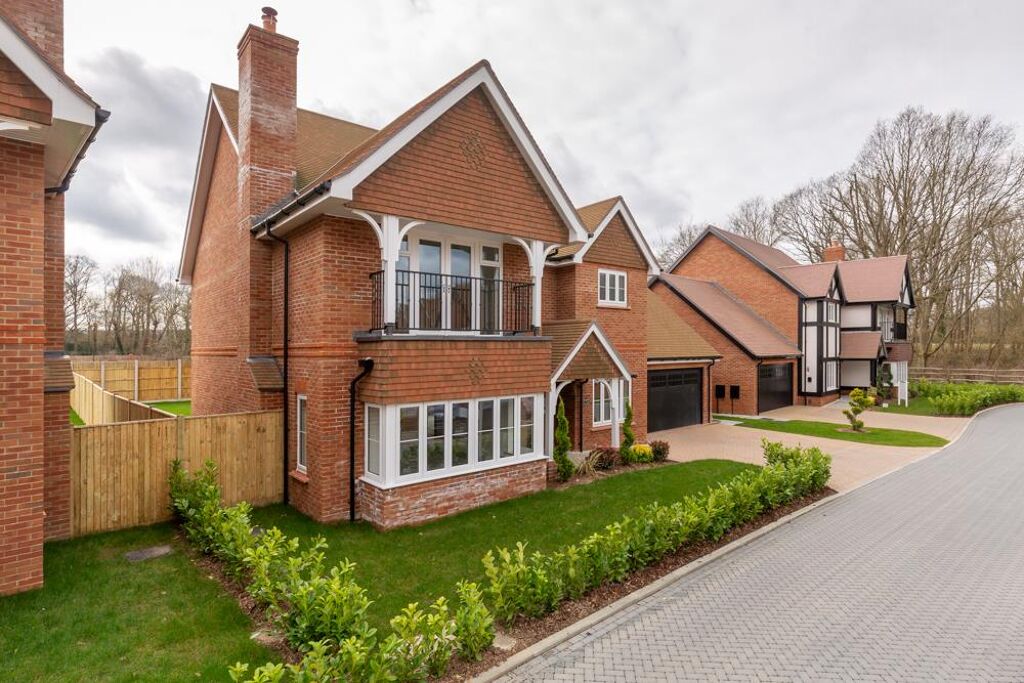 Image of Green Oak Park, Green Lane, Ockham, Surrey GU23