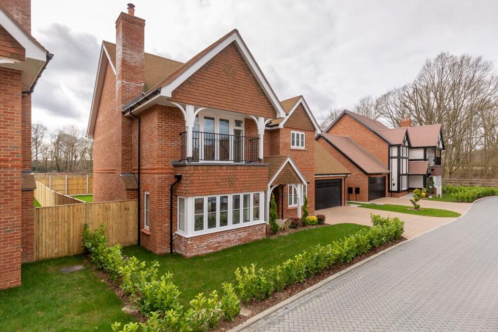 Image of Green Oak Park, Green Lane, Ockham, Surrey GU23