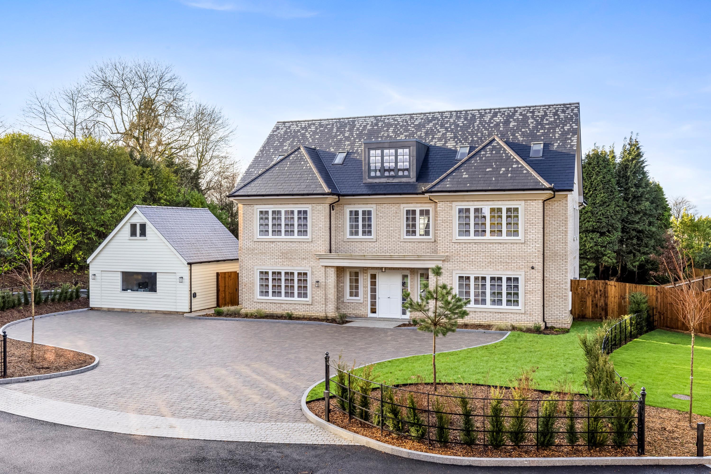 Knight Frank Property glr012481434