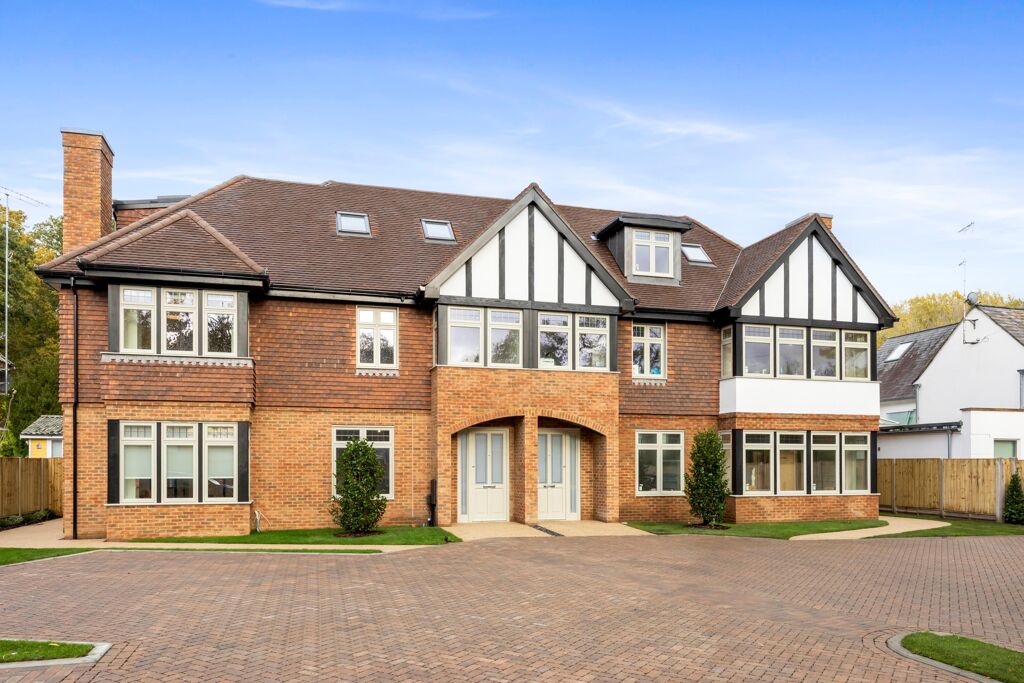 Image of Ronmar, Leatherhead Road, Oxshott, KT22.