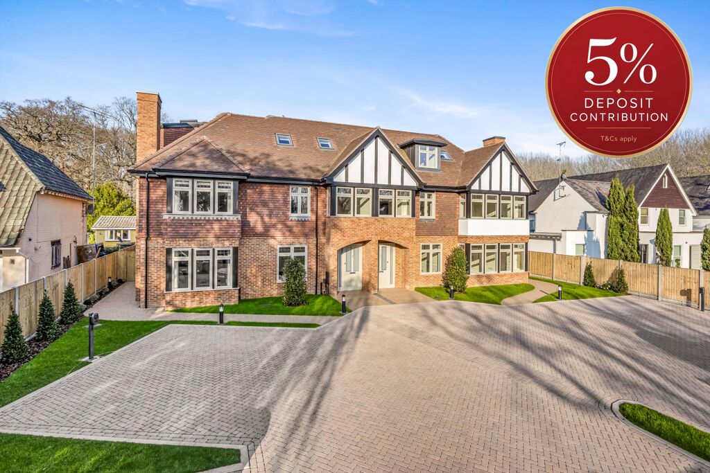 Image of Ronmar, Leatherhead Road, Oxshott, Surrey KT22
