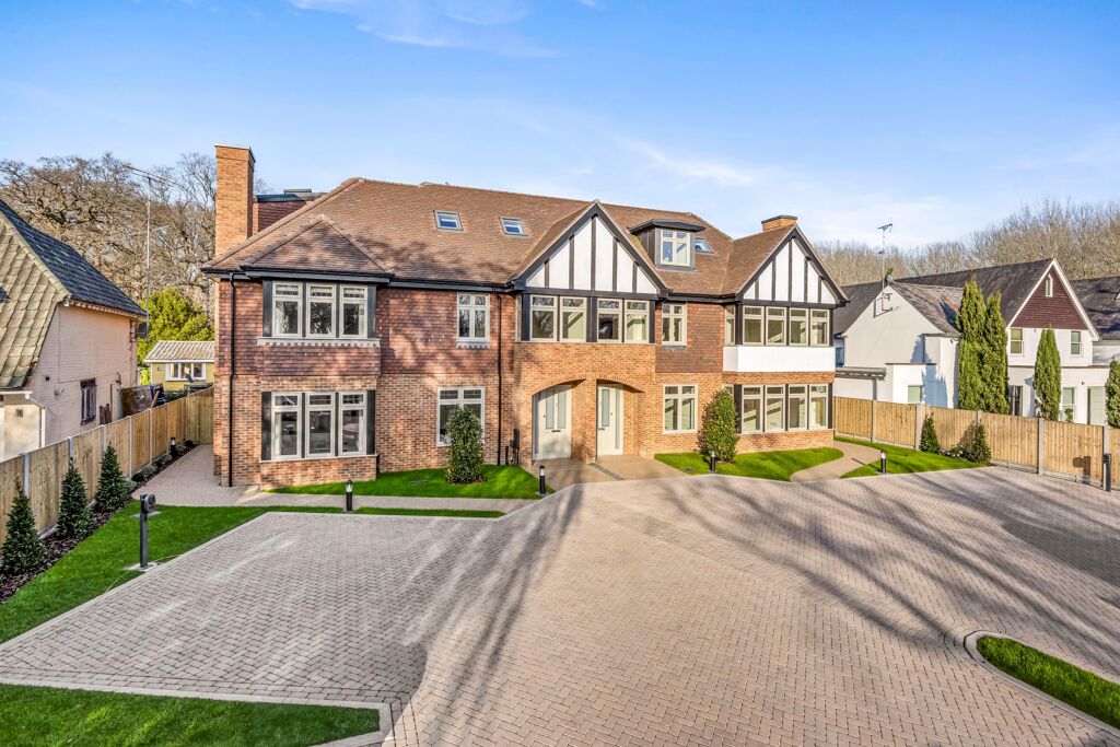 Image of Ronmar, Leatherhead Road, Oxshott, Surrey KT22..