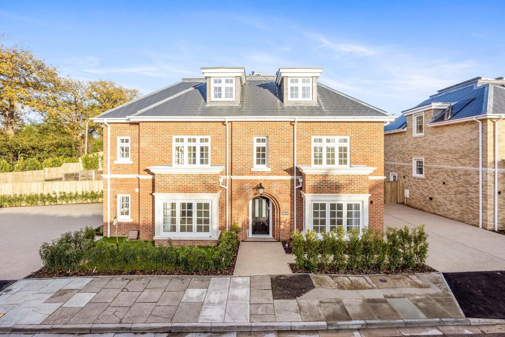 Image of Tall Trees, Four Acres, Cobham, KT11