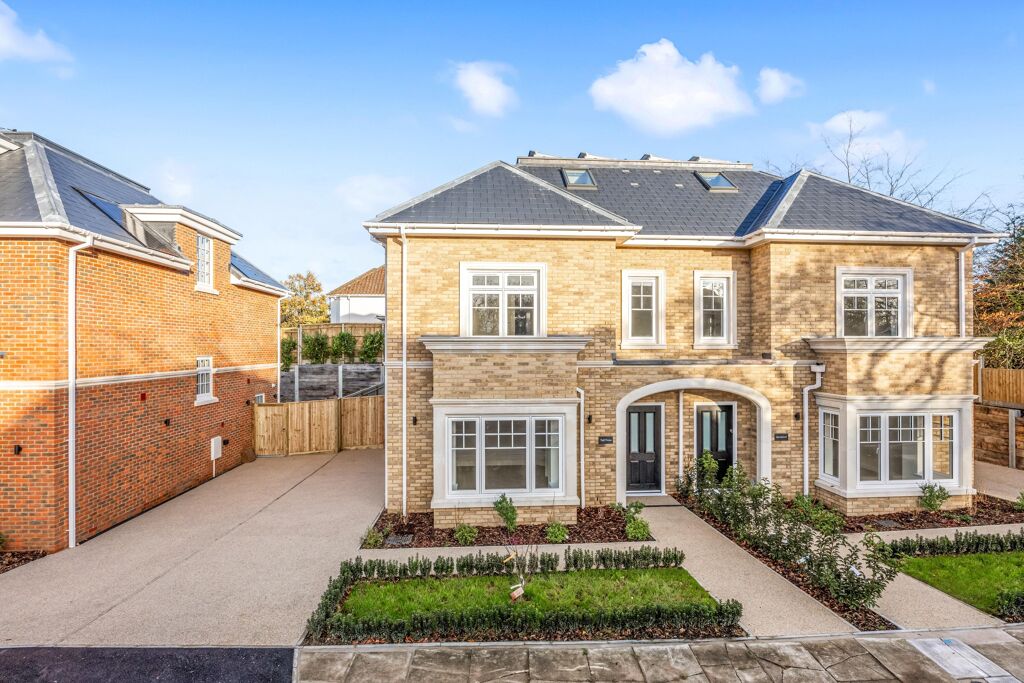 Image of Tall Trees, Four Acres, Cobham, KT11