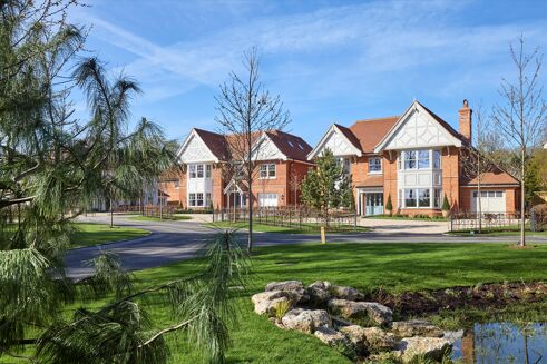 Picture of 5-6 bedroom house for sale.