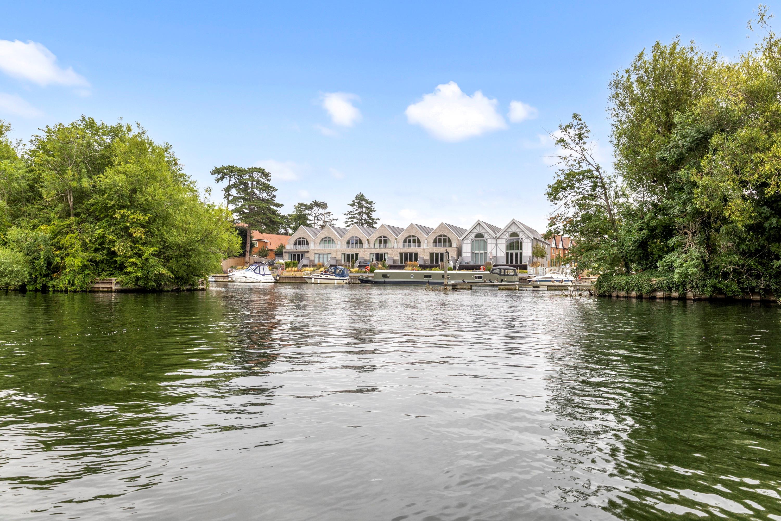 The Boathouses at Taplow Riverside