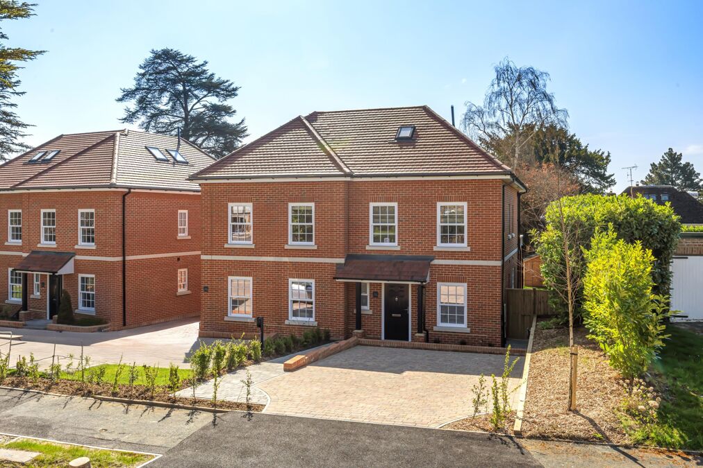 Image of Fernhill, Oxshott, Surrey KT22.