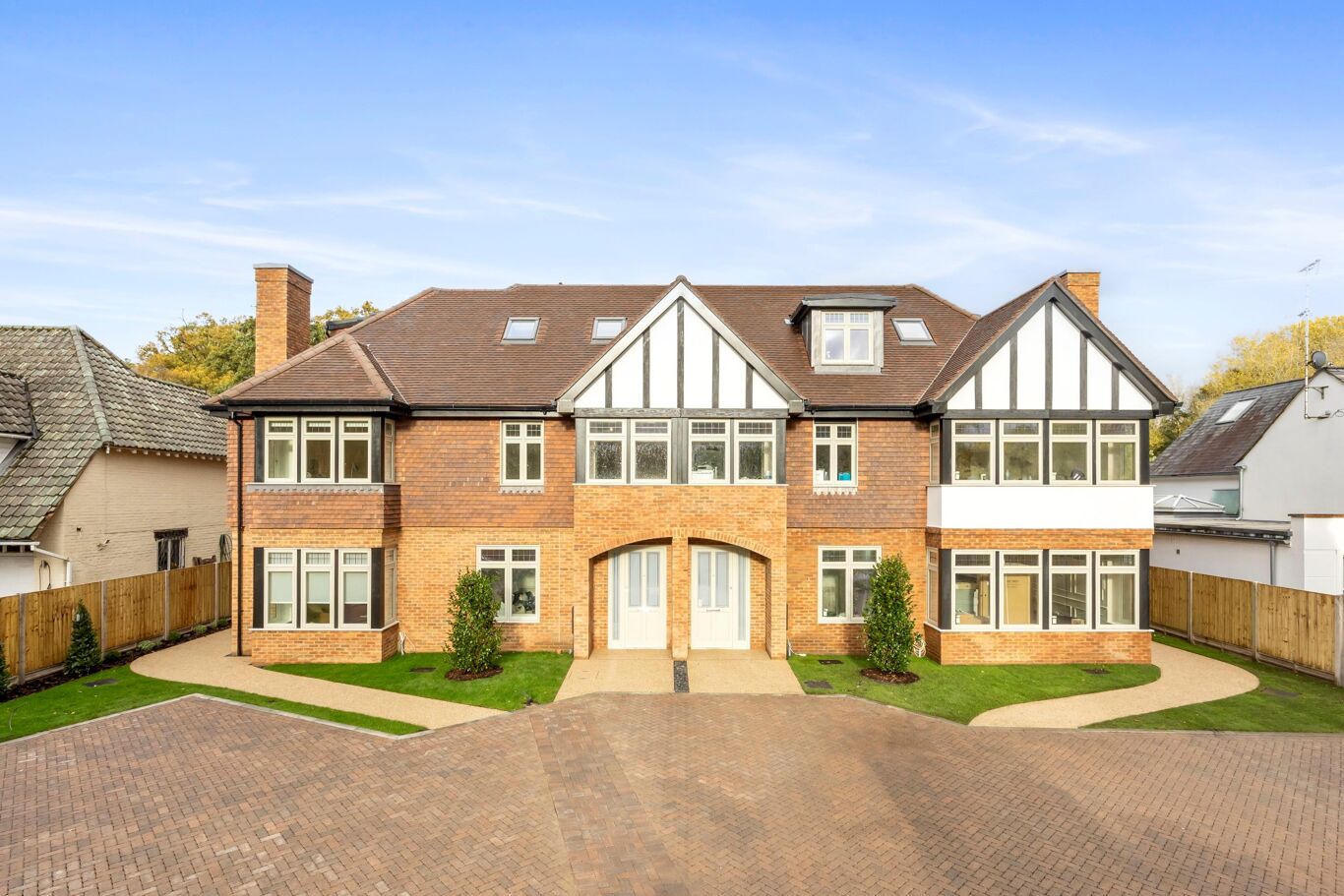 Image of Ronmar, Leatherhead Road, Oxshott, KT22