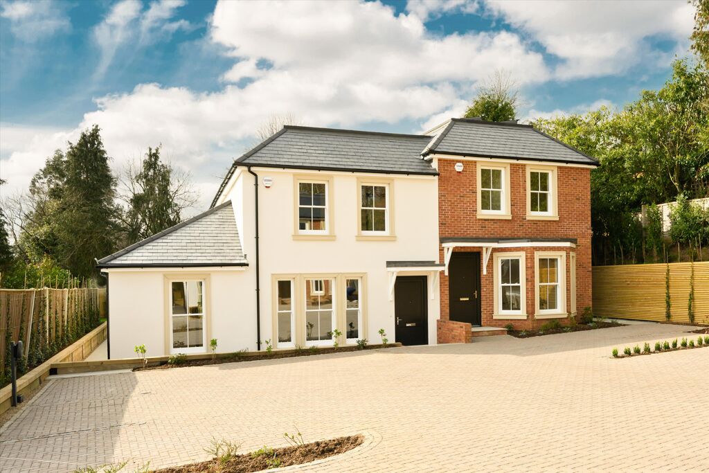 Image of Ridgeland Place, Cobham KT11.