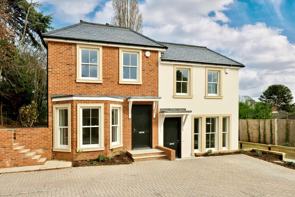 Image of Ridgeland Place, Cobham KT11.