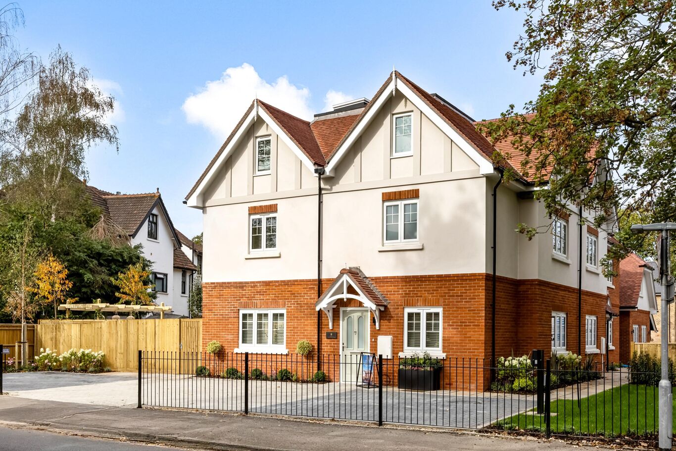Image of Queenbee Gardens, Queens Road, Weybridge KT13.