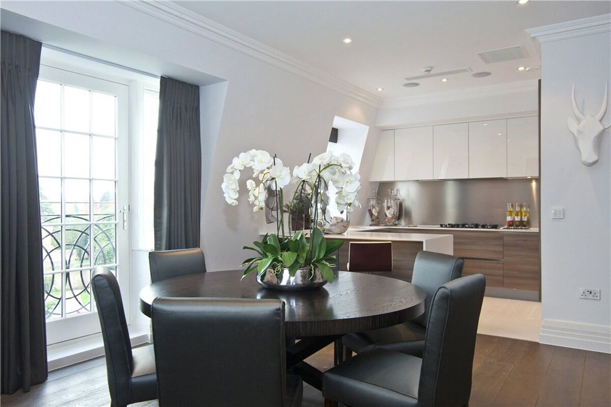 flat for sale in 6 Leopold Court, Princess Square, Esher, Surrey, KT10