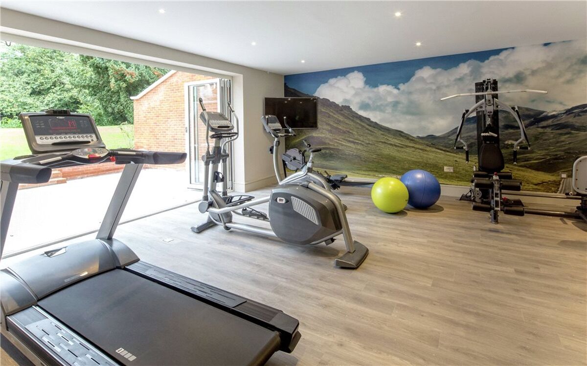 flat for sale in 17 Knowle Hill Park, Fairmile Lane, Cobham, Surrey