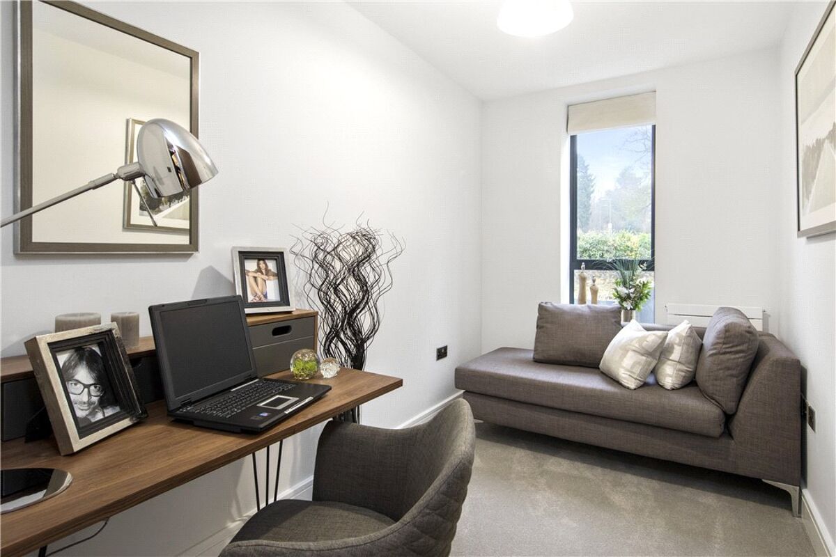 house for sale in Catherine's Walk, Chestnut Avenue, Guildford, GU2