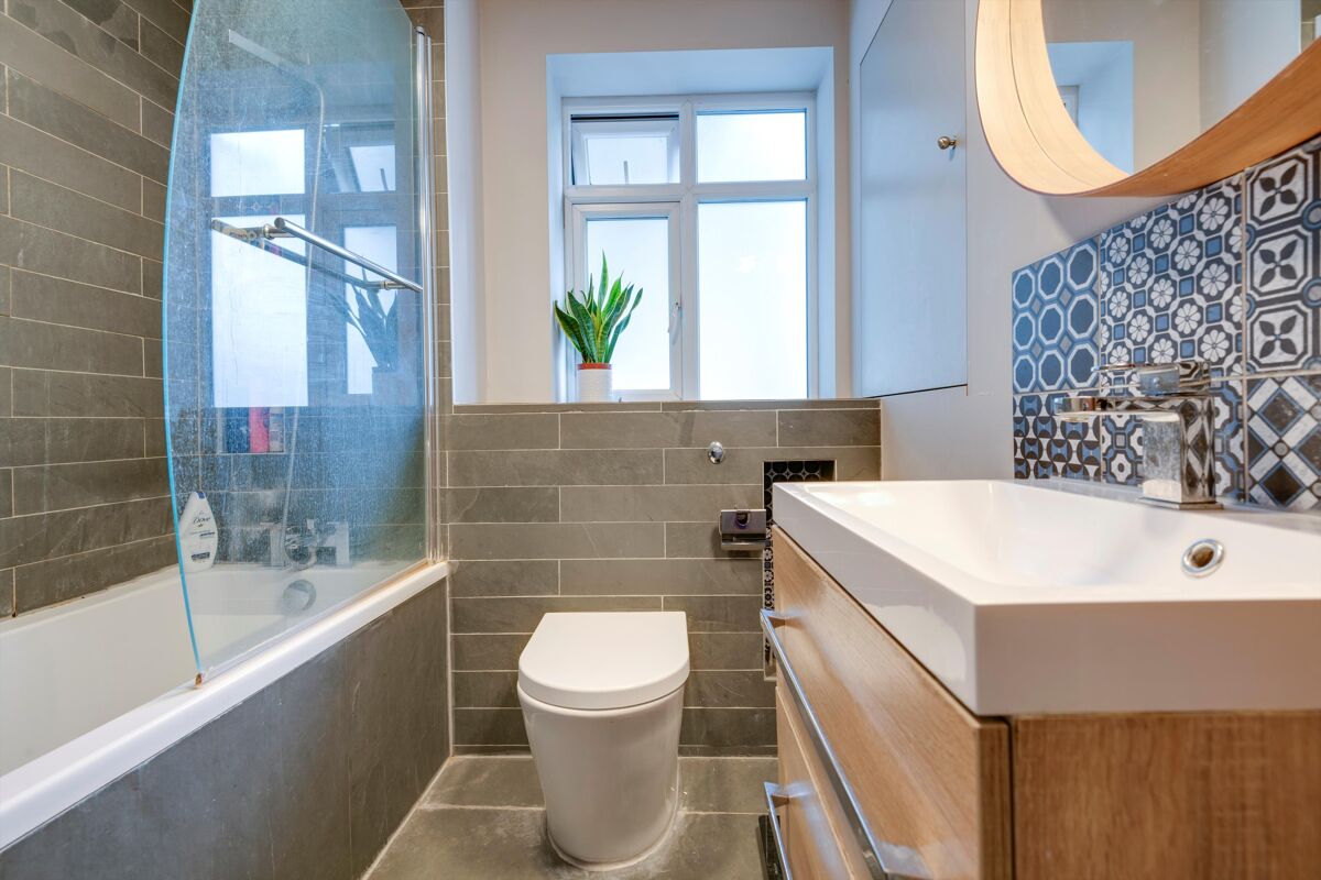 flat for sale in West End Lane, London, NW6 HAM012042735 Knight Frank