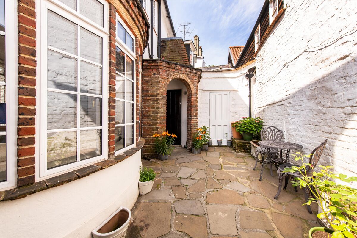 house for sale in Vale of Health, Hampstead, London, NW3 HAM012117317