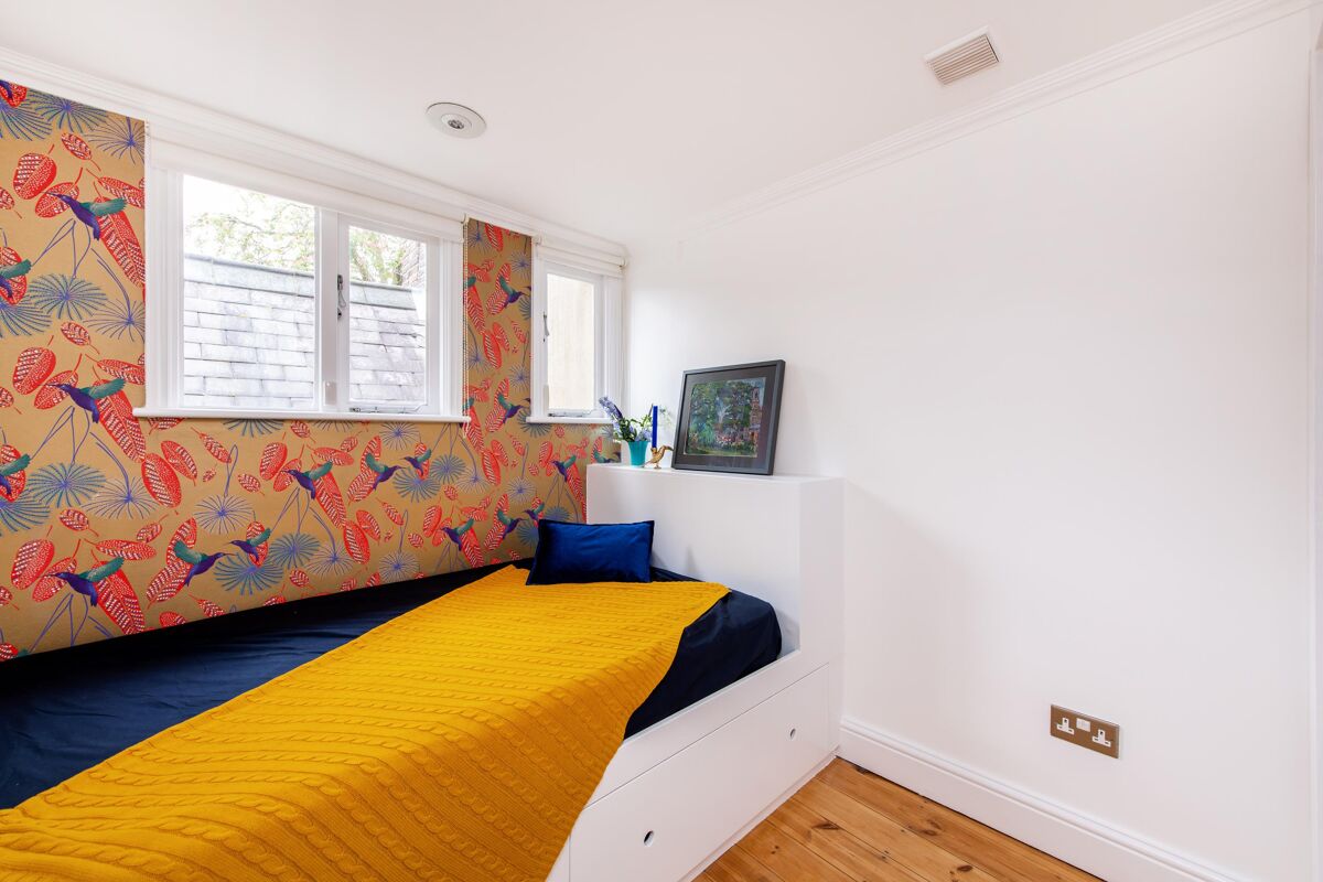 house for sale in Holly Mount, London, NW3 HAM012134586 Knight Frank