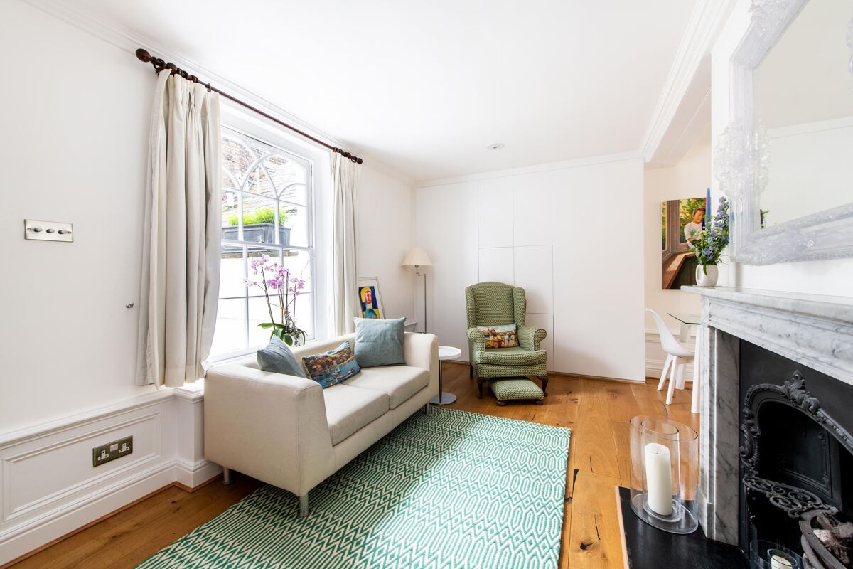 house for sale in Holly Mount, London, NW3 HAM012134586 Knight Frank