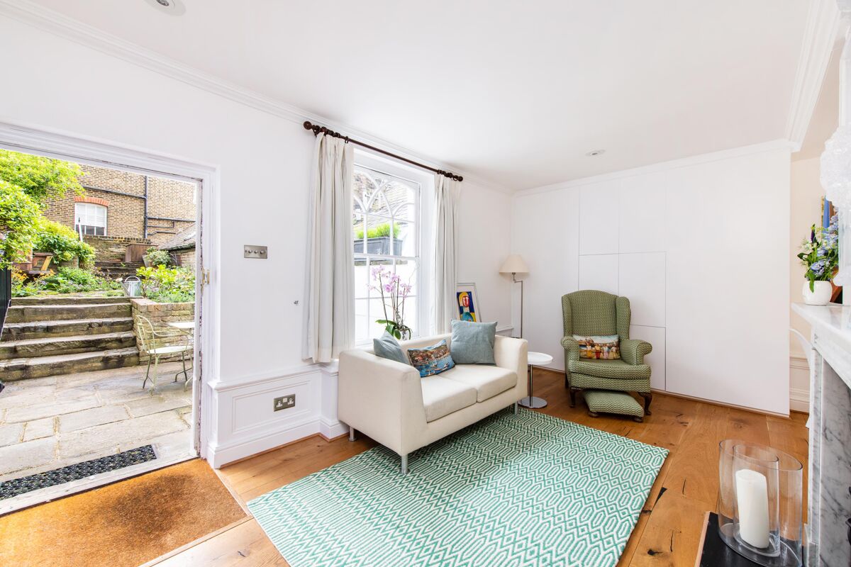 house for sale in Holly Mount, London, NW3 HAM012134586 Knight Frank