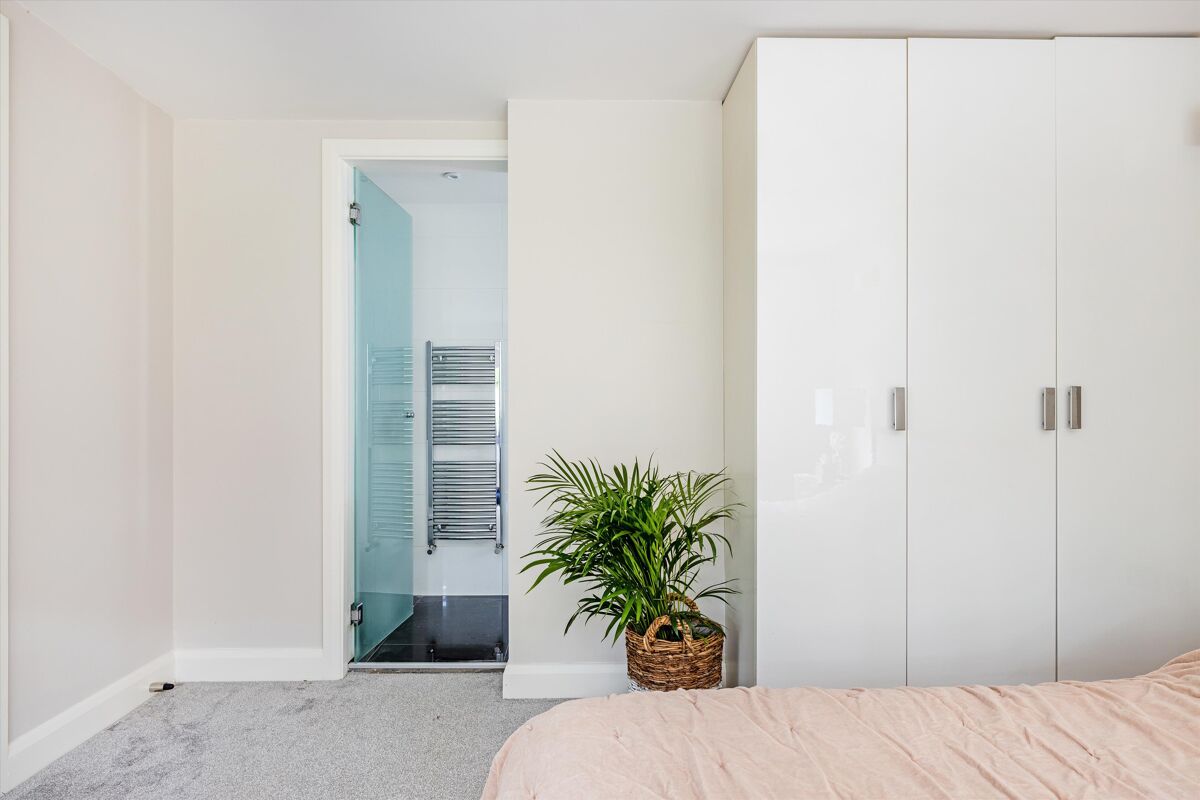 house for sale in Finchley Road, London, NW11 HAM012153484 Knight Frank