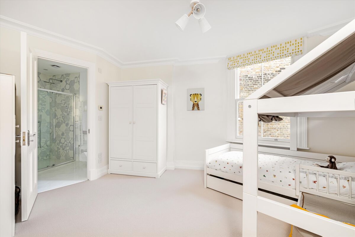 flat for sale in Pilgrims Lane, Hampstead, London, NW3 HAM012157233