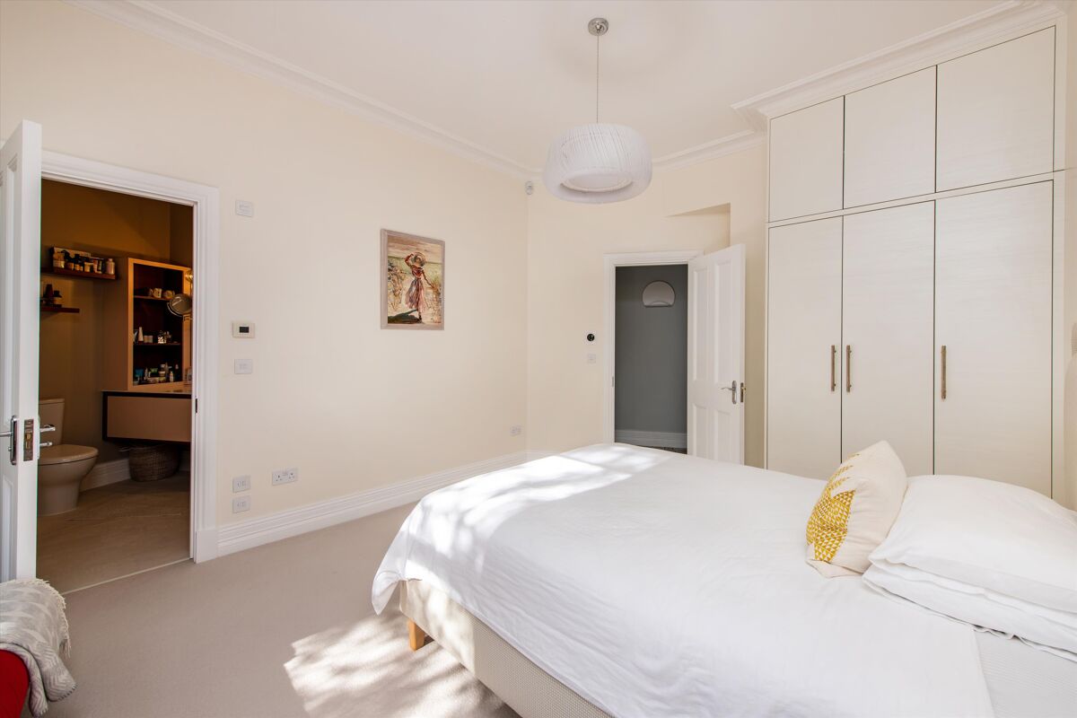 flat for sale in Pilgrims Lane, Hampstead, London, NW3 HAM012157233