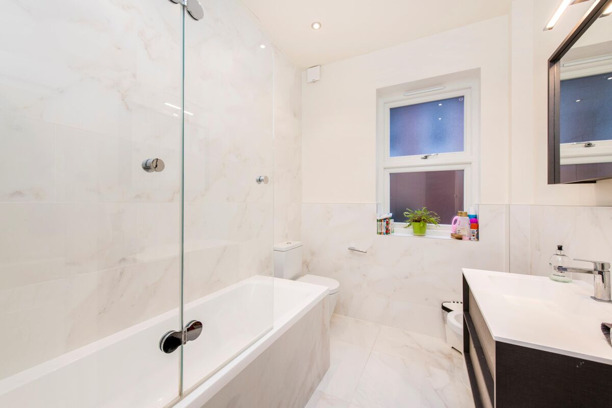 flat for sale in Maresfield Gardens, London, NW3 HAM012169492