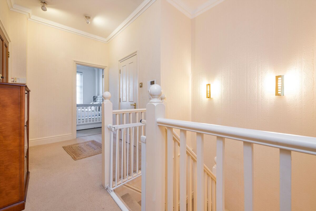 flat for sale in Redington Gardens, Hampstead, London, NW3