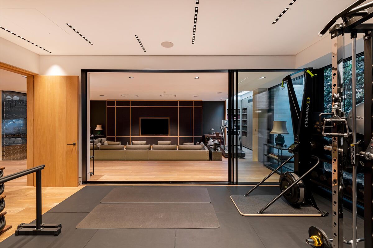 house for sale in The Avenue, London, N2 HAM012212385