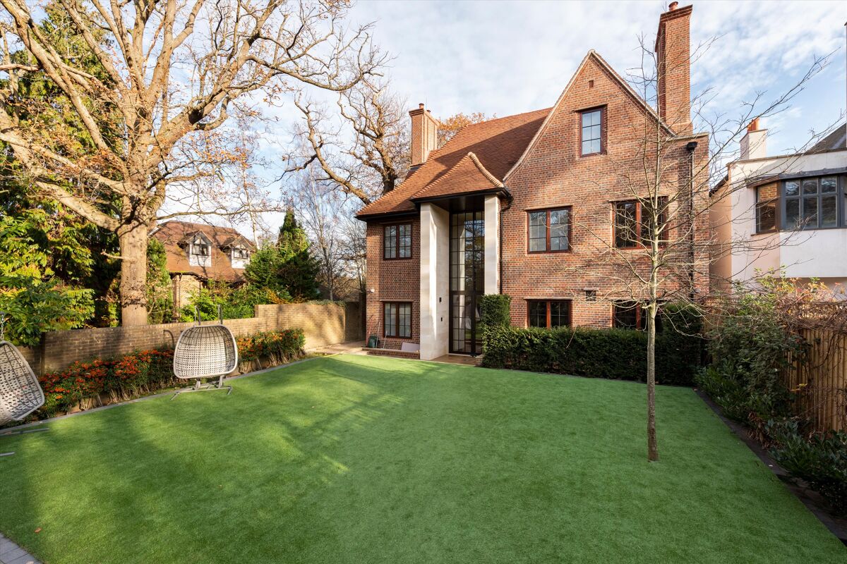 house for sale in The Avenue, London, N2 HAM012212385