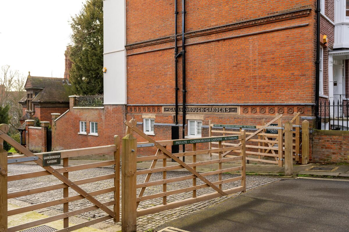 house for sale in Gainsborough Gardens, London, NW3 HAM012242718