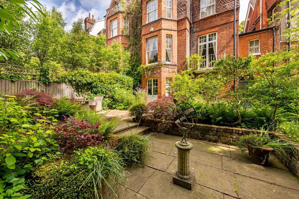 house for sale in Gainsborough Gardens, London, NW3 HAM012242718
