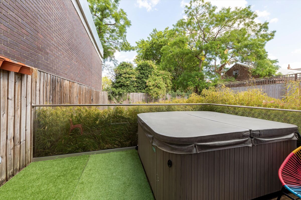 flat for sale in Granville Road, London, NW2 HAM012268480 Knight Frank