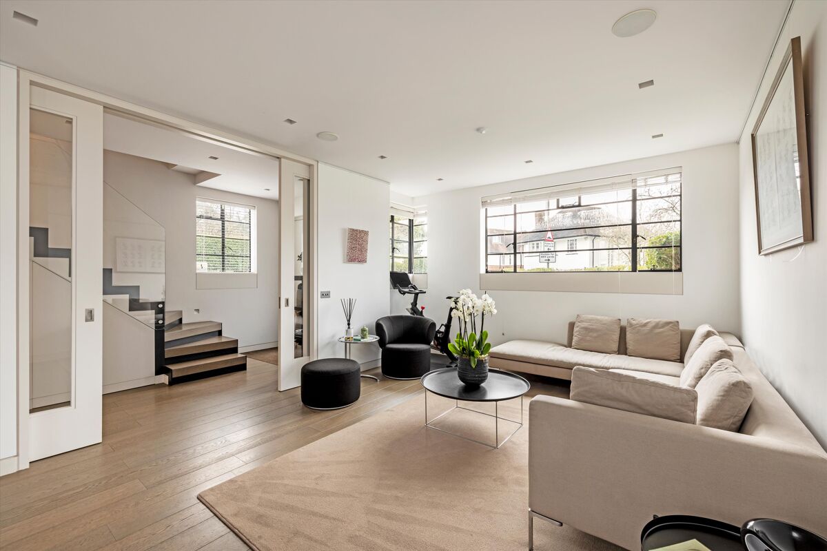 house for sale in Howard Walk, London, N2 HAM012299306 Knight Frank