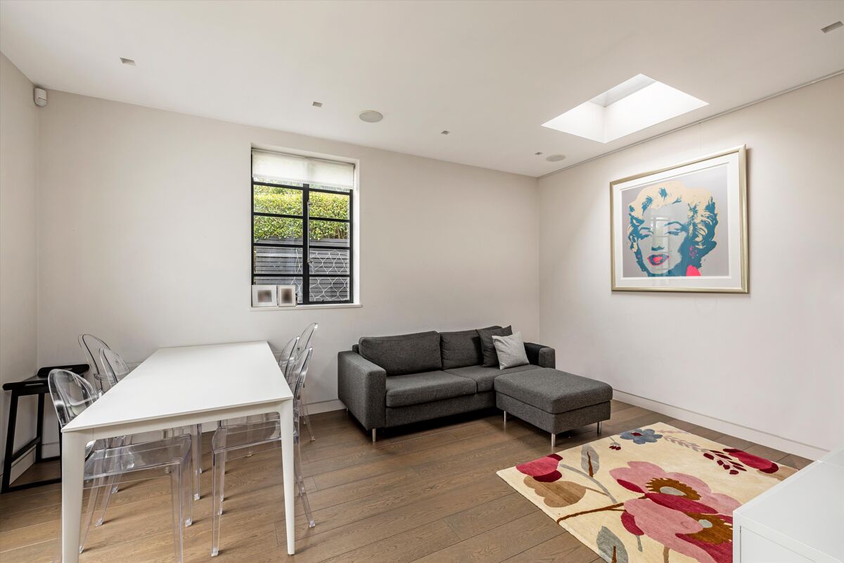 house for sale in Howard Walk, London, N2 HAM012299306 Knight Frank