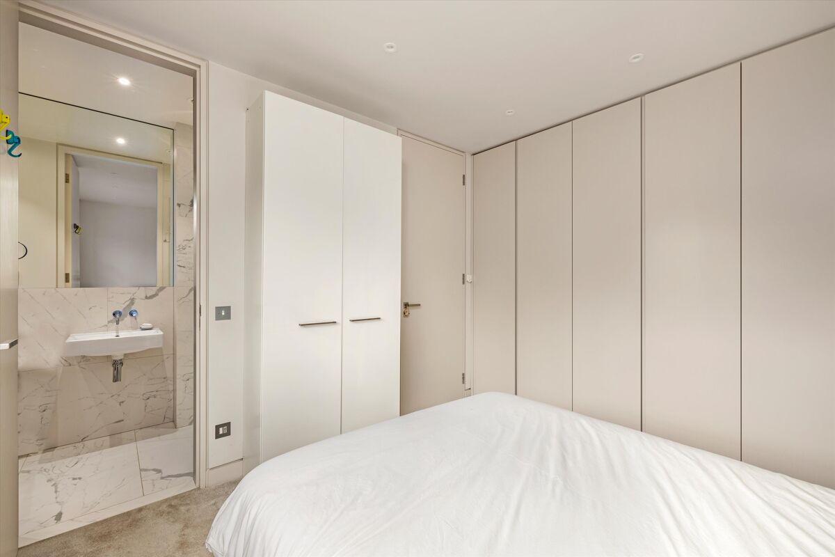 house for sale in Howard Walk, London, N2 HAM012299306 Knight Frank