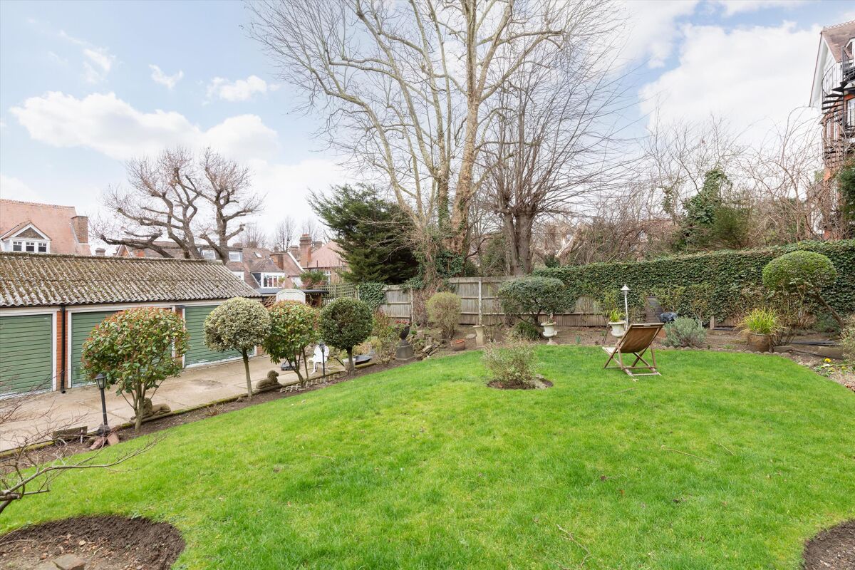 flat for sale in Maresfield Gardens, London, NW3 HAM012350161