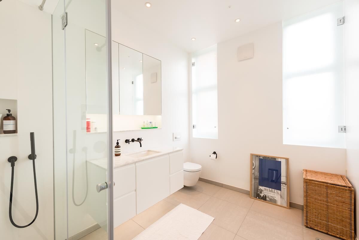 flat for sale in Maisemore Mansions, Canfield Gardens, West Hampstead, London, NW6