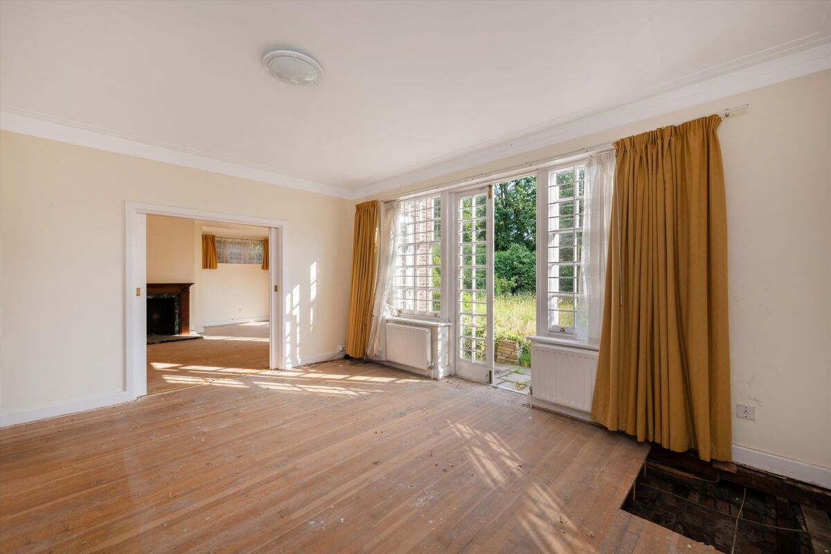 house for sale in Holne Chase, London, N2 HAM012450781 Knight Frank