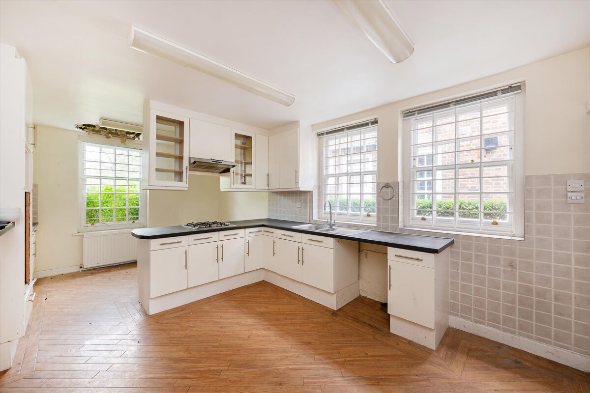 house for sale in Holne Chase, London, N2 HAM012450781 Knight Frank