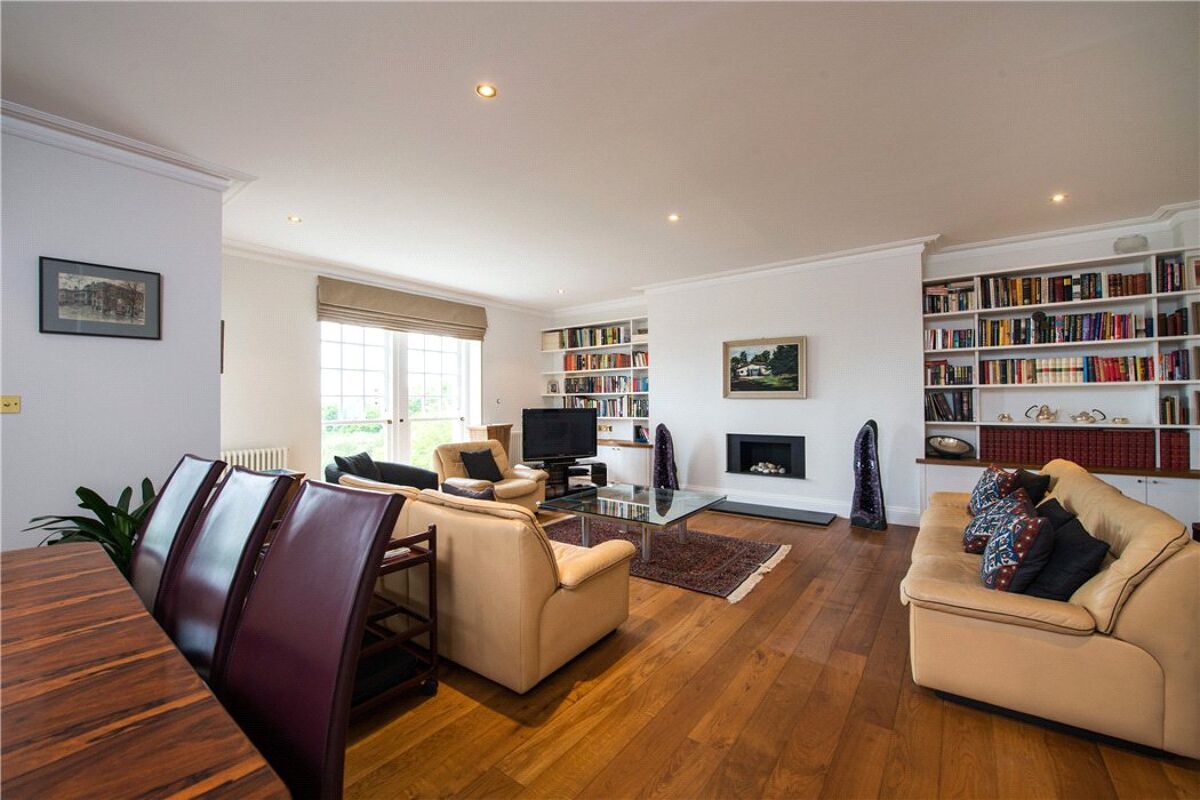 flat for sale in Gainsborough House, Frognal Rise, London, NW3