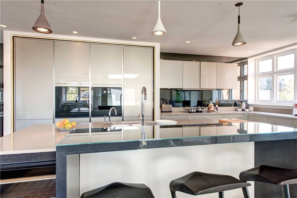 flat for sale in Pilgrims Lane, Hampstead, London, NW3 HAM140119