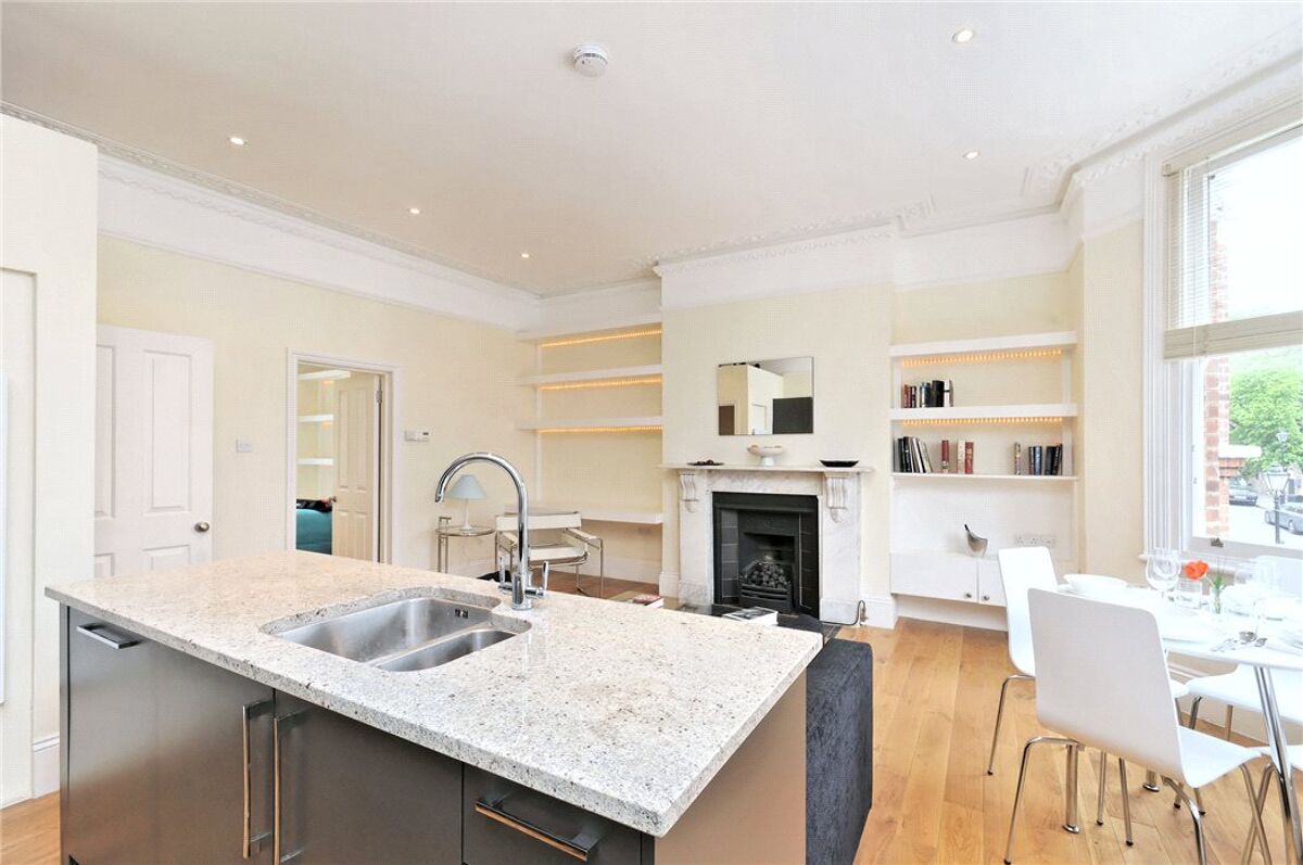 flat for sale in Pilgrims Lane, Hampstead, London, NW3 HAM140160