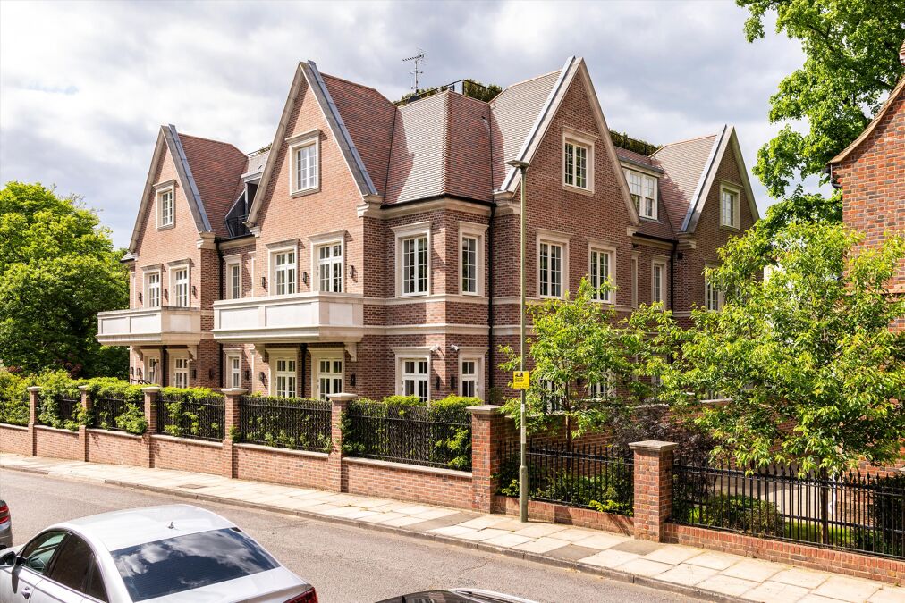 Image of The Bishops Avenue, Hampstead Garden Suburb, London, N2