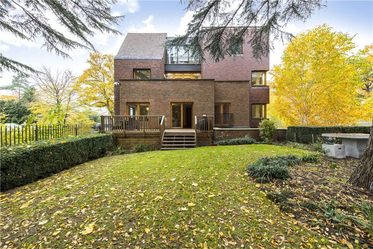 flat for sale in Hazel Court, 49 The Avenue, London, N2