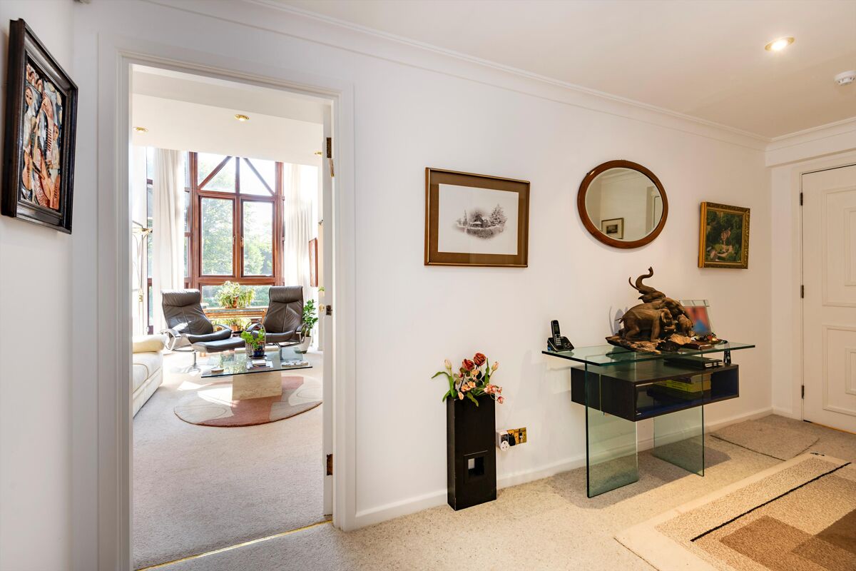 flat for sale in West Heath Road, Hampstead, NW3 HAQ012087373